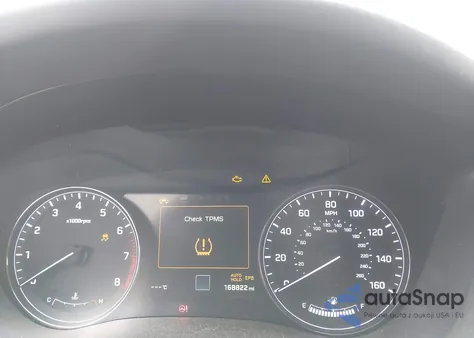 2016 Hyundai Genesis 3.8 z USA, uszkodzony, nr VIN KMHGN4JE7GU144080